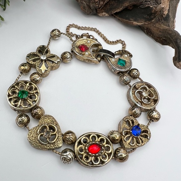 Jewelry - VINTAGE CRYSTAL BRACELET